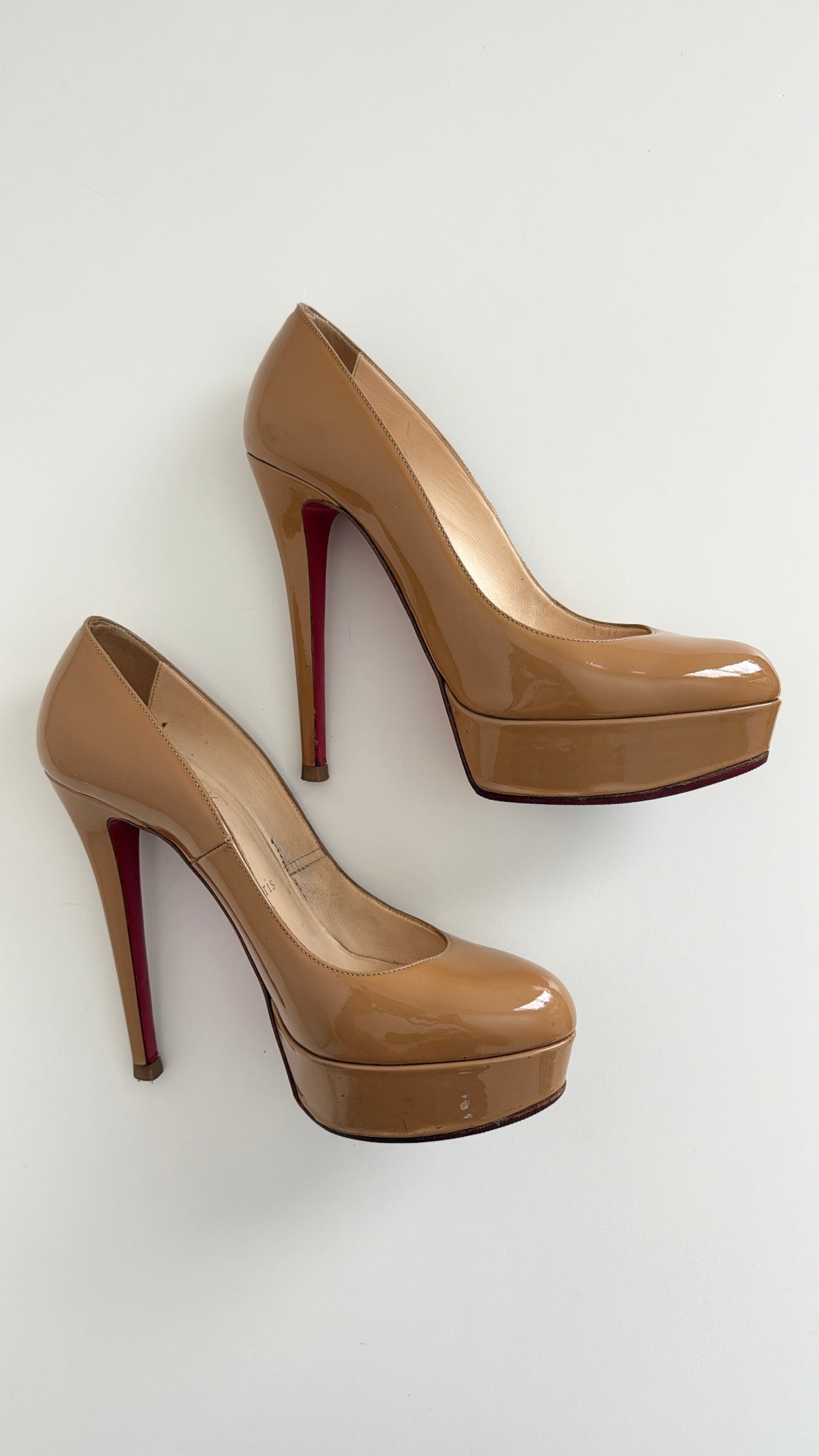 Christian Louboutin Biege Patent Leather Bianca Pumps