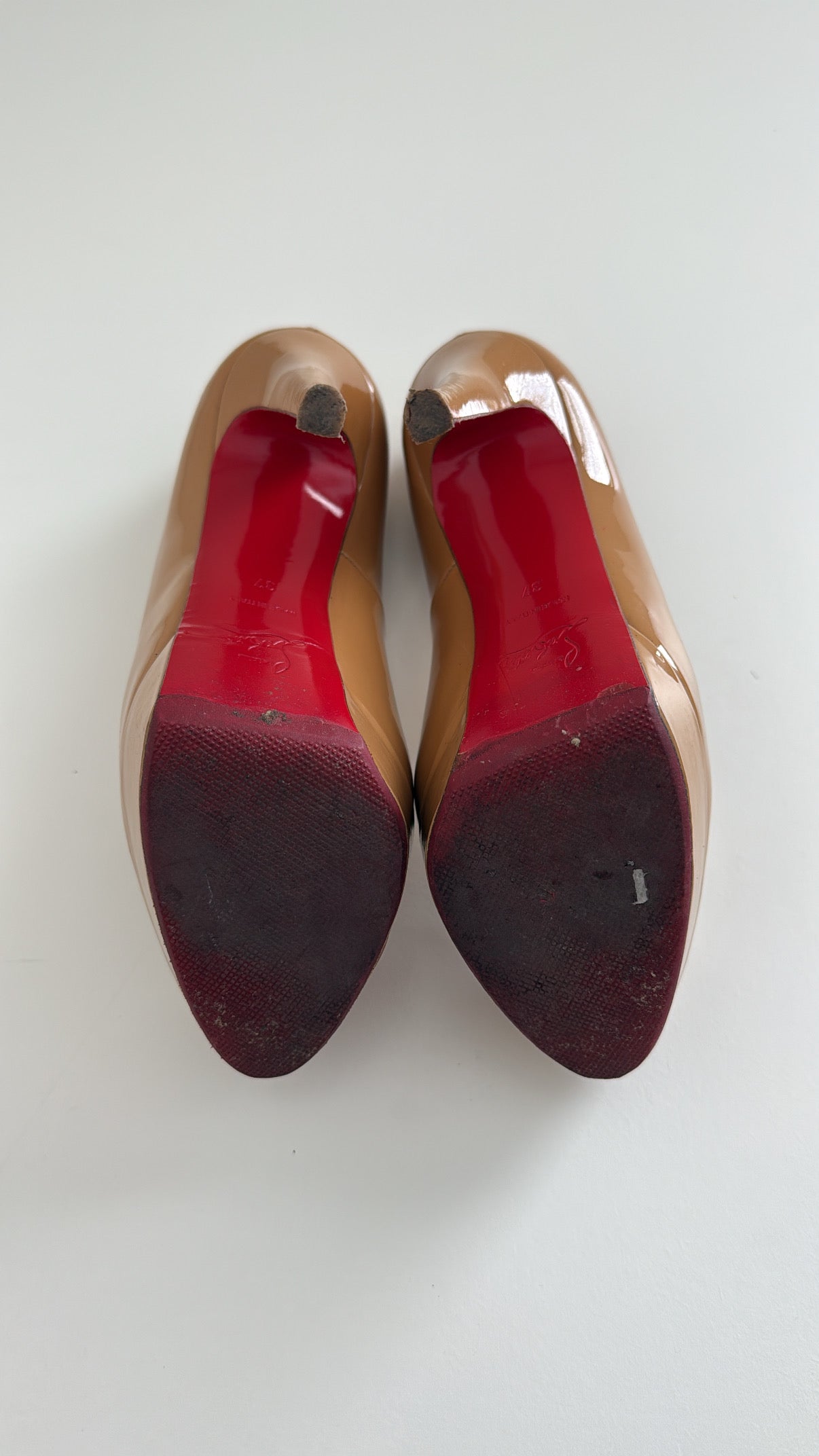 Christian Louboutin Biege Patent Leather Bianca Pumps