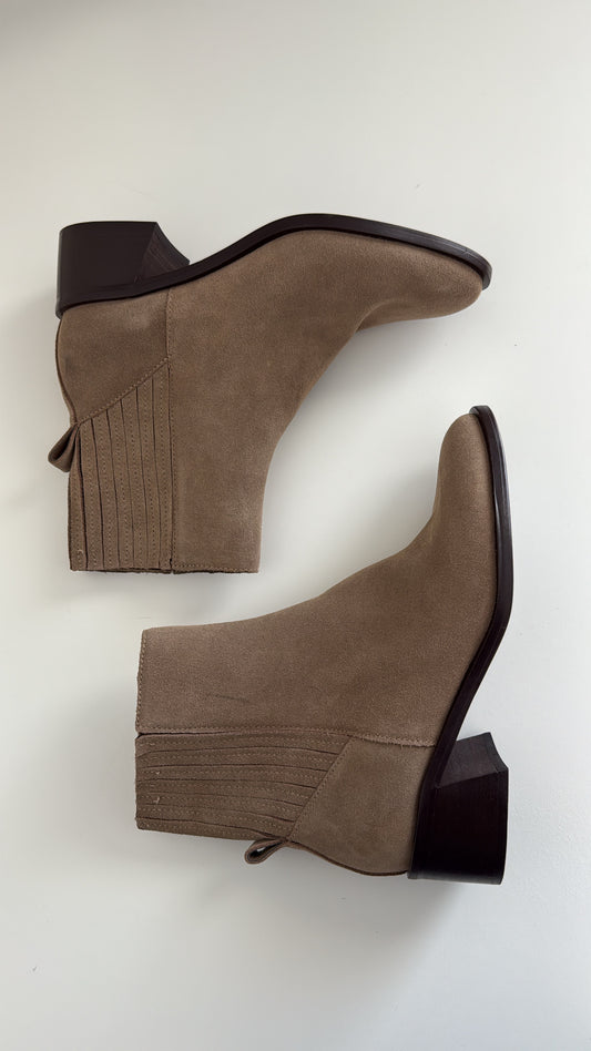 Dolce Vita Linny Suede Booties